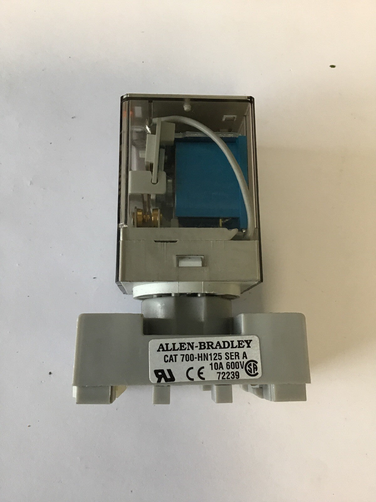 ALLEN BRADLEY 700-HAX2Z24  RELAY 24VDC 250VAC 6A W/ 700-HN125 BASE ***LOTOF4***