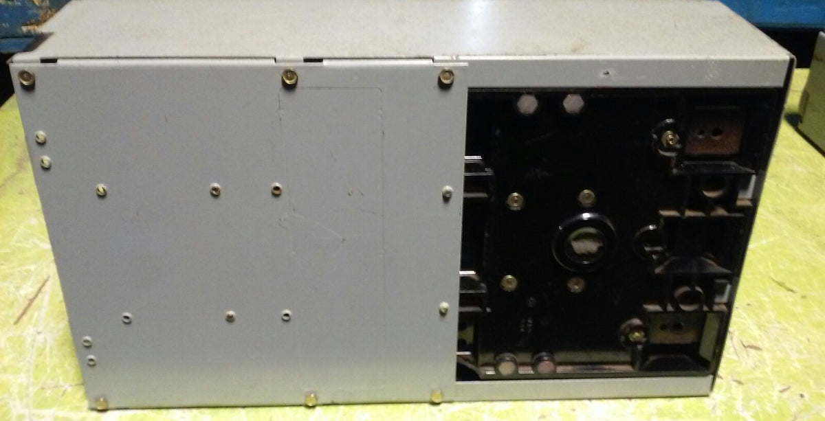 GE THFP224 MODEL 1 FUSIBLE PANELBOARD SWITCH 2P 200A 240VAC 250VDC