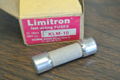 BOX of 10 / BUSS KLM-10 FAST-ACTING MIDGET FUSE / 10A / 500V / NEW SURPLUS KLM10