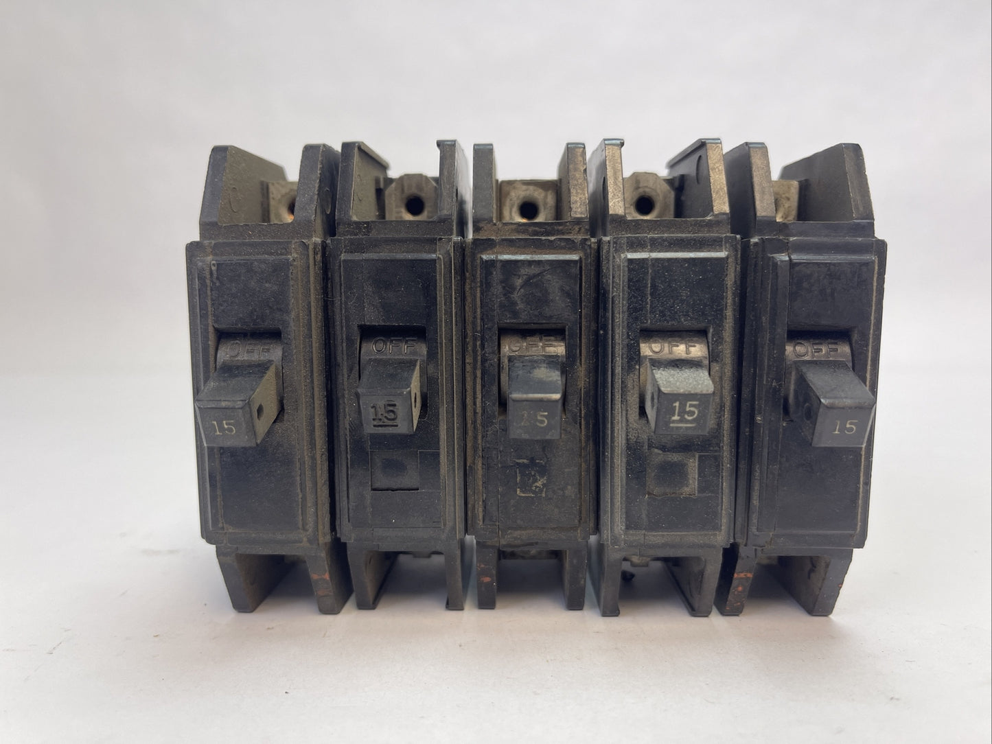 CUTLER HAMMER / WESTINGHOUSE QCL1015 CIRCUIT BREAKER 15A 1P 120/240VAC(LOT OF 5)