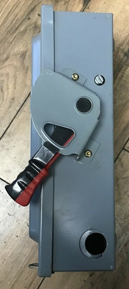 SQUARE D HU361 SAFETY SWITCH SER.F05 30A  TYPE1 ENCLOSURE NON FUSIBLE 600VAC/VDC