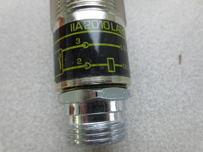 EFECTOR IIA2010LABOA/LS-300-L INDUCTIVE PROXIMITY SWITCH - NEW SURPLUS