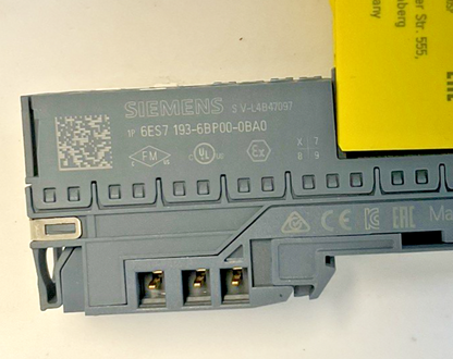 SIEMENS 6ES7 136-6BA00-0CA0 DIGITAL INPUT MODULE W/6ES7 193-6BP00-0BA0 BASE