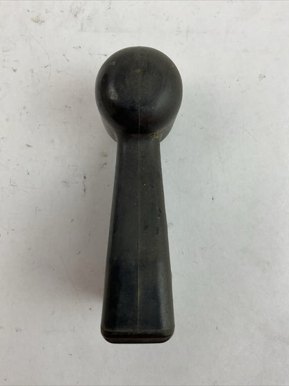 GE CIRCUIT BREAKER HANDLE EXTENSION CAT?? MODEL??