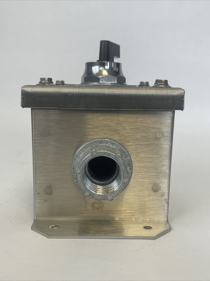 WESTINGHOUSE PB1EK1S4 START-STOP SWITCH ENCLOSED PUSHBUTTON STATION OIL-TITE