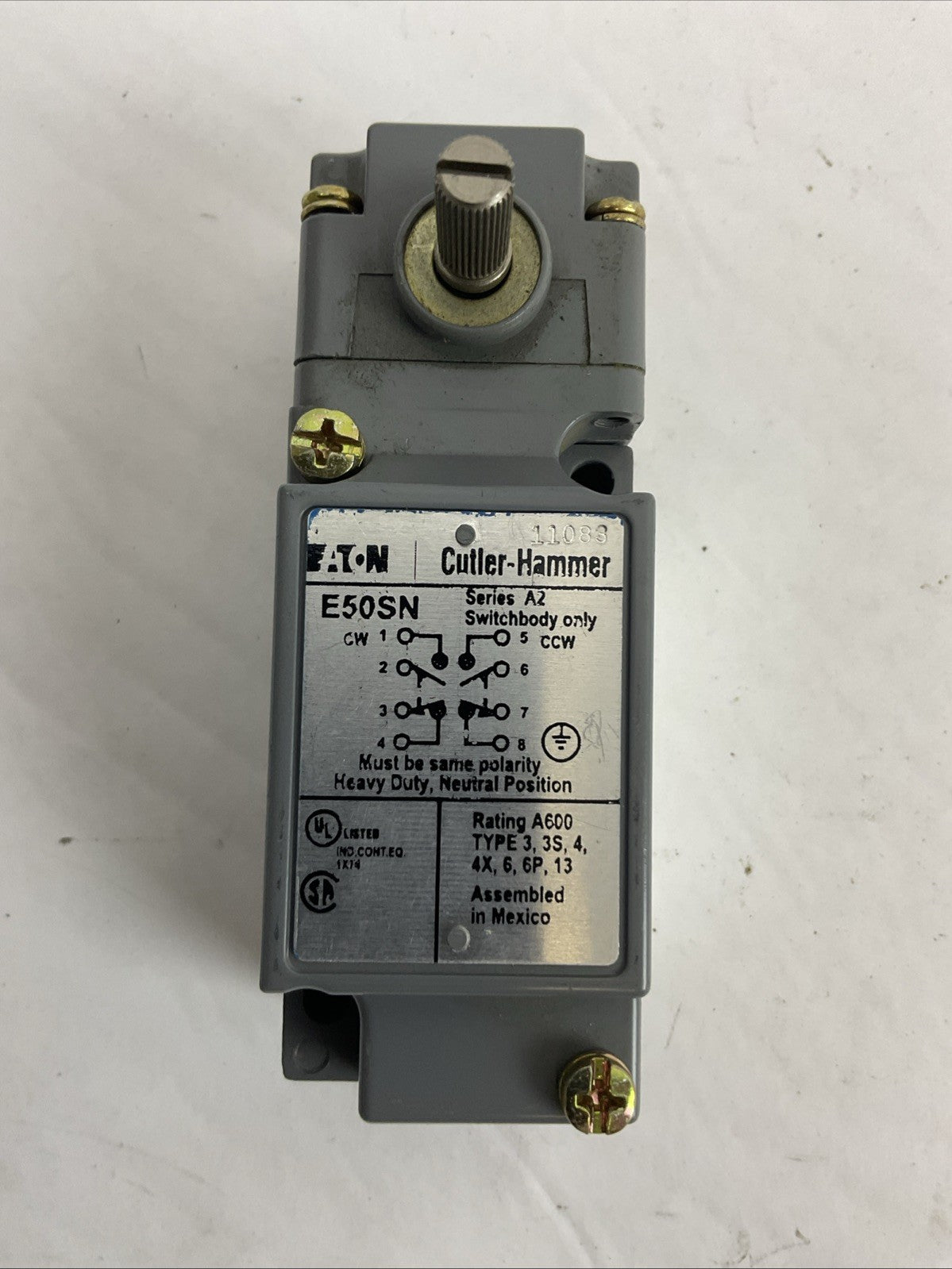 CUTLER HAMMER LIMIT SWITCH E50SN E50DN1 E50RB