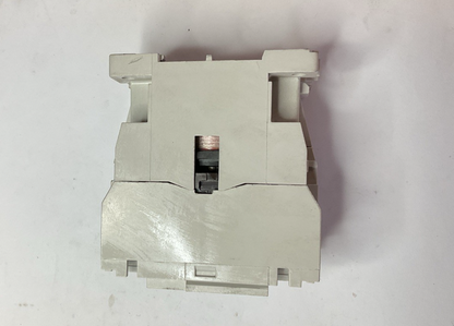 EATON CE15CNS3AB CONTACTOR SER.B1 12A 50/60HZ 10HP@575V SIZE C