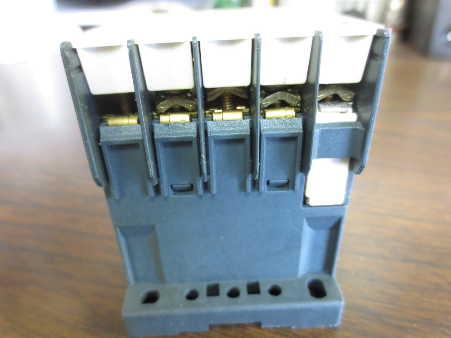 TELEMECANIQUE CA3KN22BD3 CONTACTOR 24V 10A 690V