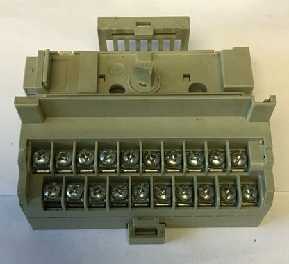 ALLEN BRADLEY 1794-IA8 INPUT MODULE SER.B W/ 1794-TBN/A TERMINAL BLOCK