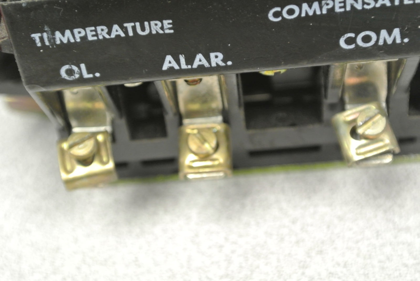 SQUARE D 9065 SEO-? THERMAL OVERLOAD RELAY / 600VAC / 360VA / 0-120VAC / 3A