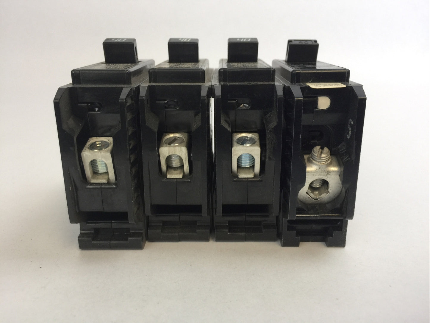 CHALLENGER/SYLVANIA C140 CIRCUIT BREAKER 40AMP 120/240VAC 1POLE (LOT OF 4)