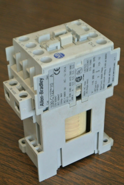 ALLEN-BRADLEY 100-C12Z*10 CONTACTOR / Ser. A / 24VDC
