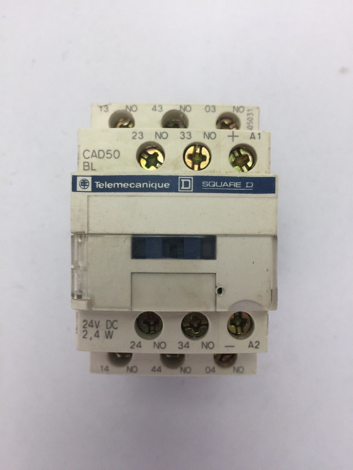 TELEMECANIQUE CAD50 BL RELAY 600VAC 10A  COIL 24VDC 2,4 W