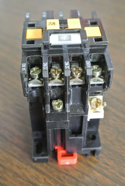TELEMECANIQUE CA2DN1229FA60 CONTROL RELAY / AUX. CONTACTOR - 110-120V COIL