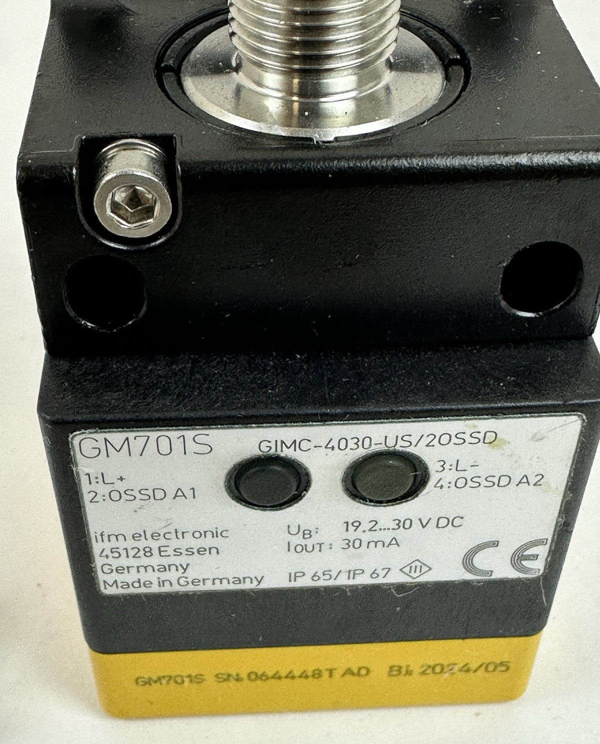 IFM GM701S INDUCTIVE SENSOR GIMC-4030-US/20SSD PROXIMITY SENSOR