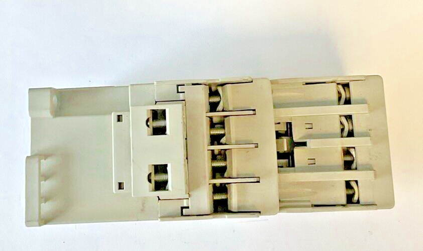 ALLEN BRADLEY 300-AOE*930 SER.C CONTACTOR W/ 100F SER.B