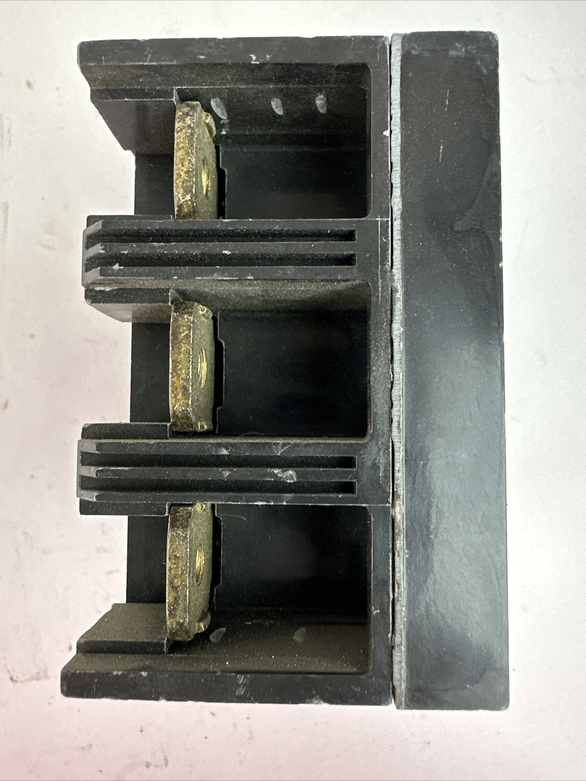 GE THQD32125 CIRCUIT BREAKER 125A 3POLE 240VAC