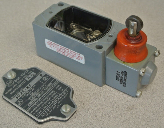 ALLEN-BRADLEY 802R-KF / OILTIGHT LIMIT SWITCH, SIDE PUSH ROLLER / NEW SURPLUS