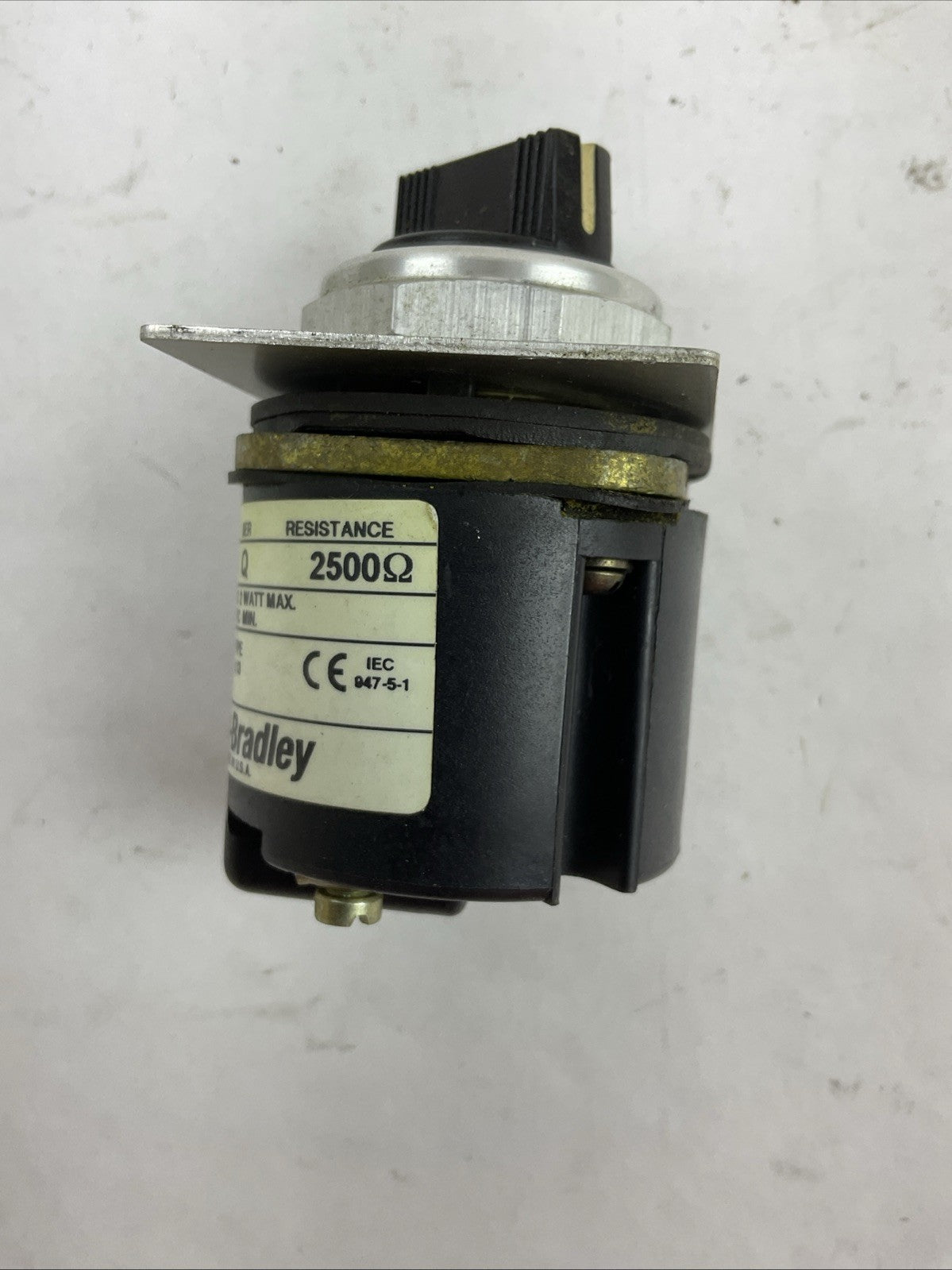 ALLEN BRADLEY 800T-U19 SER Q 300V AC/DC 2WATT SELECTOR SWITCH