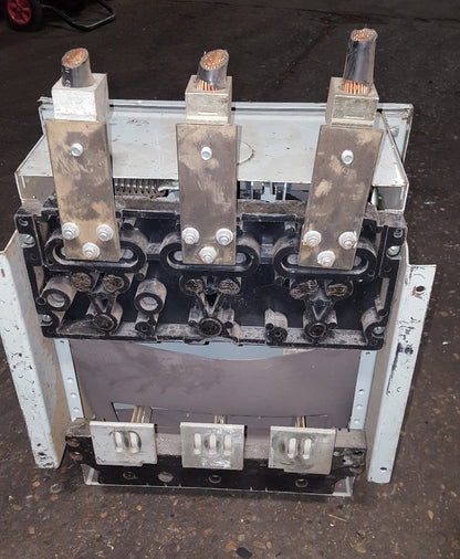 Siemens ITE VMS365T 400 Amp 600 Volt 3 P Fusible Disconnect Vacu Break Switch.