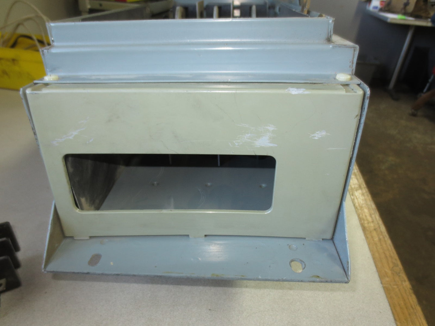SQUARE D QMB-324 FUSIBLE QMB SWITCH - 200A, 240V, 3-POLE