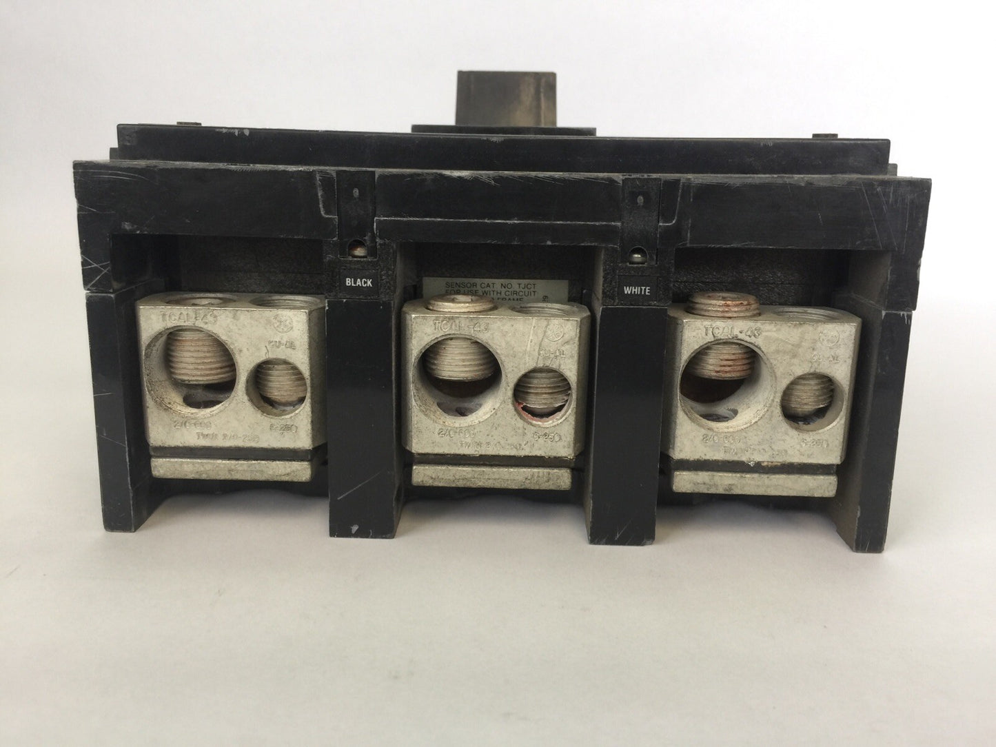 GE TJ4V2601 INDUSTRIAL CIRCUIT BREAKER 150A 600VAC 3POLE T4VTG VERSA TRIP 600VAC