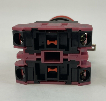 IDEC HW1B-V3F02-R TWIST LOCK PUSH BUTTON