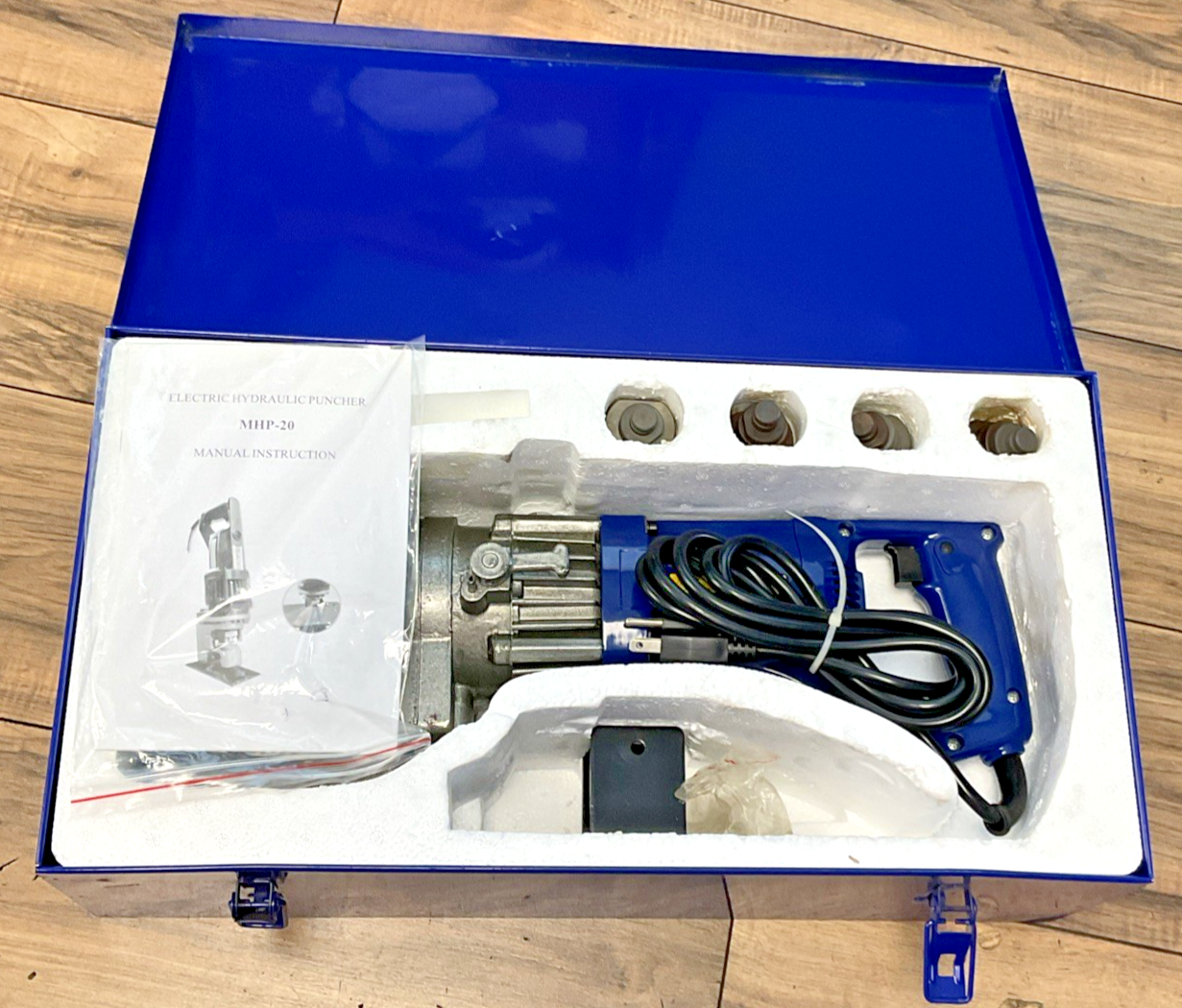 ELECTRIC HYDRAULIC PUNCHER MHP-20 110V 50/60HZ 1150W 6.5, 9, 13, 17, 20.5 BITS