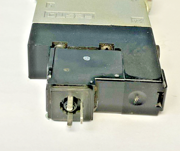 FESTO CPE18-M1H-5L-1/4 SOLENOID VALVE 10BAR W/ MSEB-3-24V SOLENOID COIL 24VDC