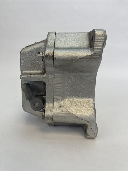 SQUARE D CLASS 9001 TYPE GR-103 SER A PUSHBUTTON STOP STATION 600VAC