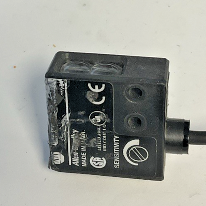 ALLEN BRADLEY 42SML-7110 PHOTOSWITCH 11-20VDC 1.2WATT SER.B