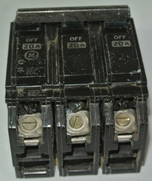 GENERAL ELECTRIC CIRCUIT BREAKER - 20A - 3-POLE w/ COMMON TRIP