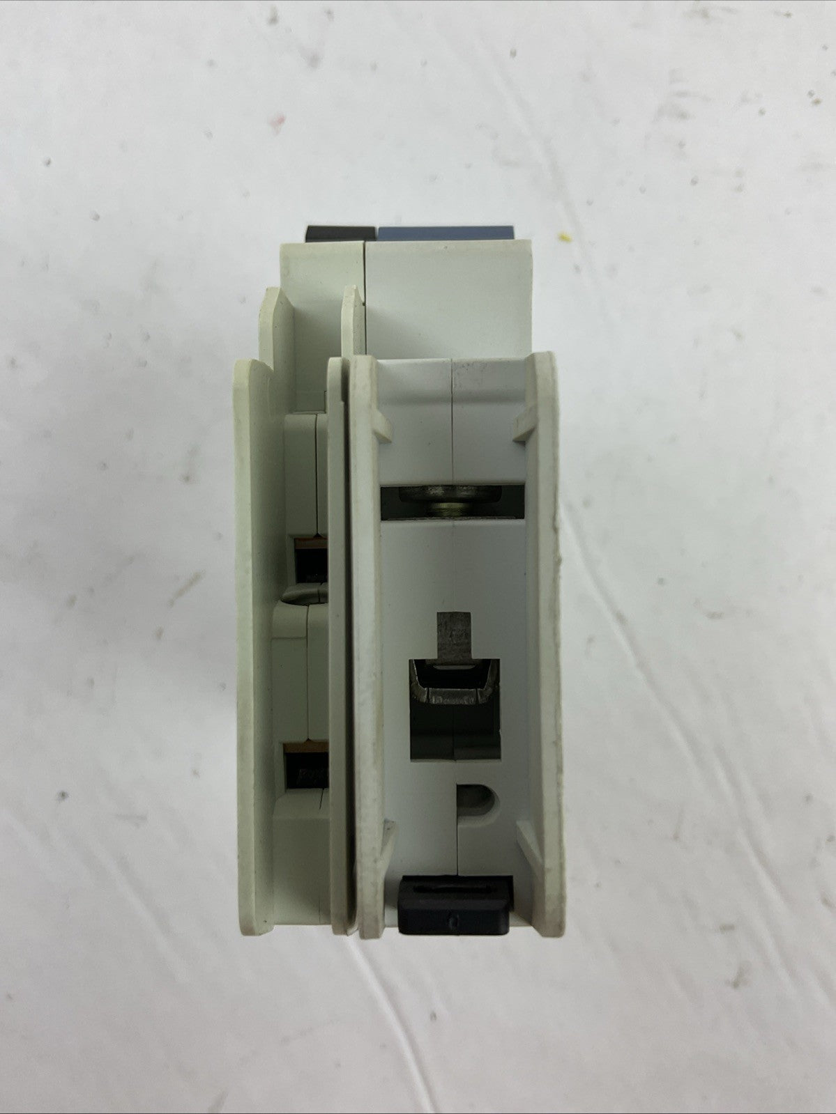 ALLEN BRADLEY 1489-D1C100 SER A CIRCUIT BREAKER 125VDC 10A 1489-ABH12