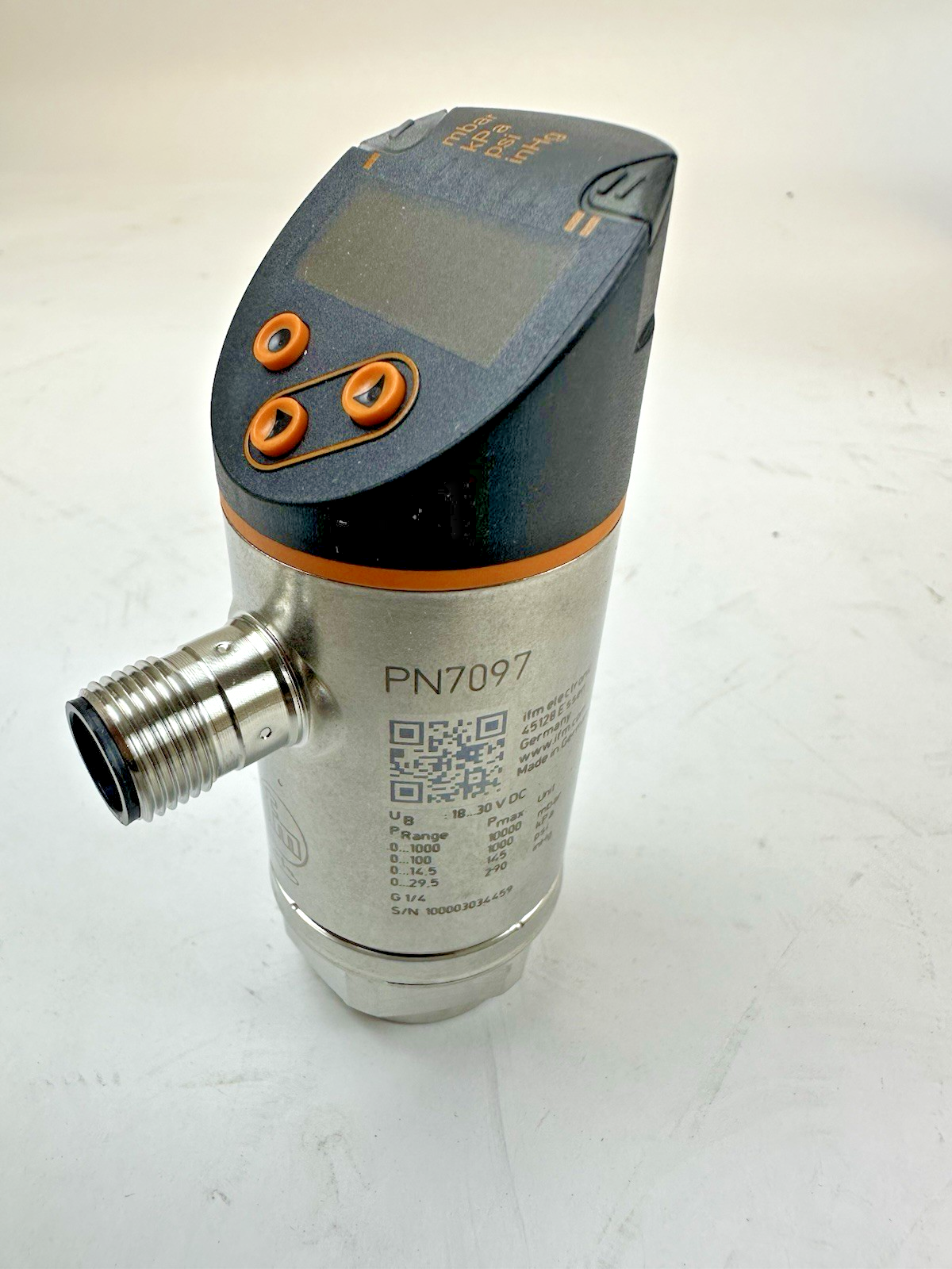 IFM PN7097, PRESSURE SENSOR W/ DISPLAY, PN-001BRER14-QFRKG