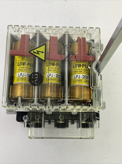 ALLEN BRADLEY 194R-NJ030P3 SER B DISCONNECT SWITCH 194R-HS4 SER A OPERATING HAND