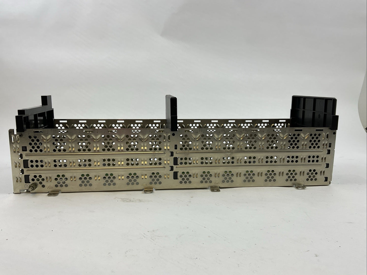 ALLEN BRADLEY 1756-A13 CAT REV J01 SER B CONTROLLOGIX 13 SLOT CHASSIS