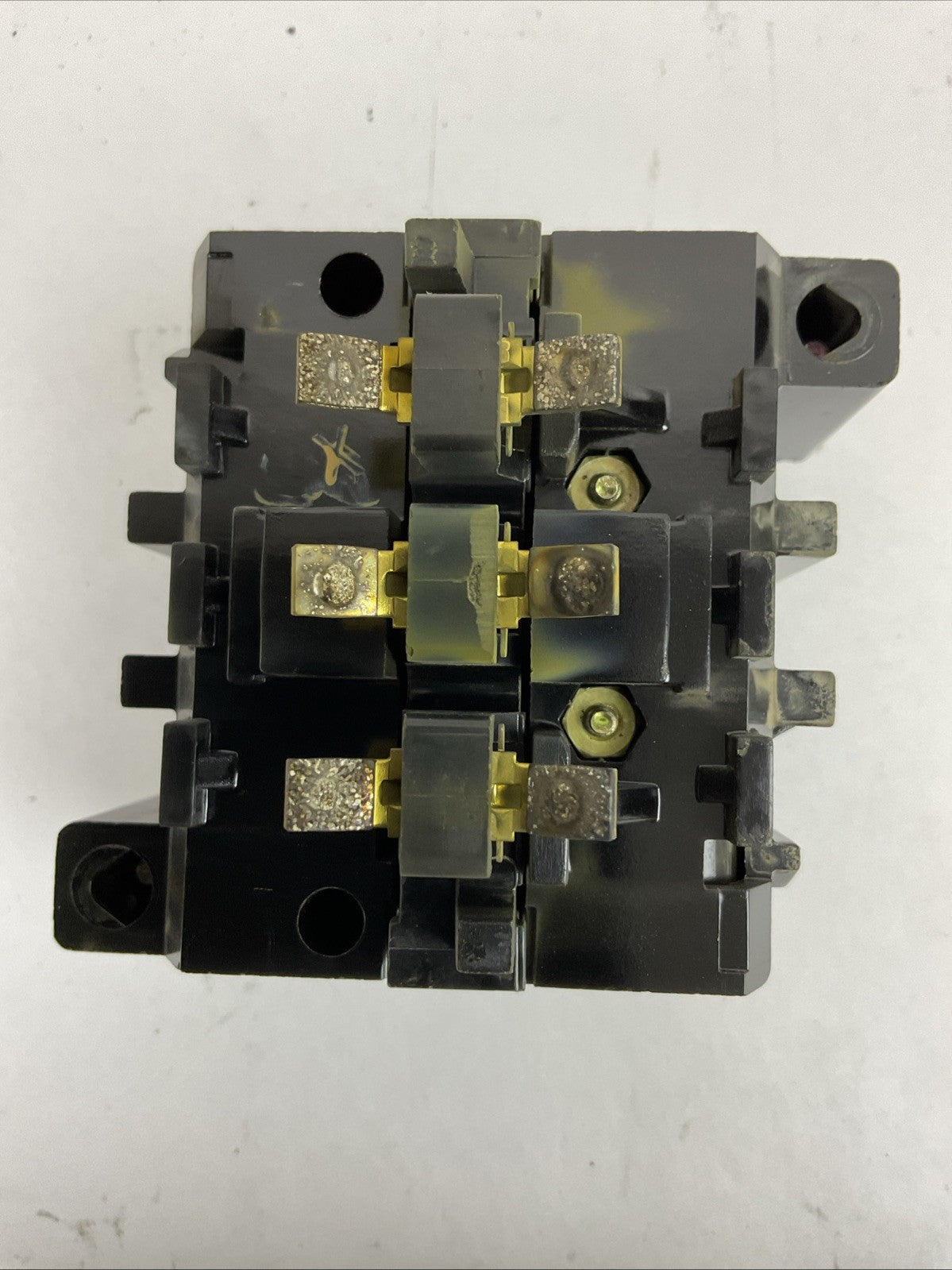 SQUARE D 8536SBG2 SIZE 0 STARTER 600VAC 5HP B7.70 HEATERS 31041-400-42 COIL 120V