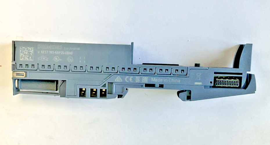 SIEMENS 6ES7 193-6BP20-0BA0 DIGITAL BASE MODULE ***LOTOF10****