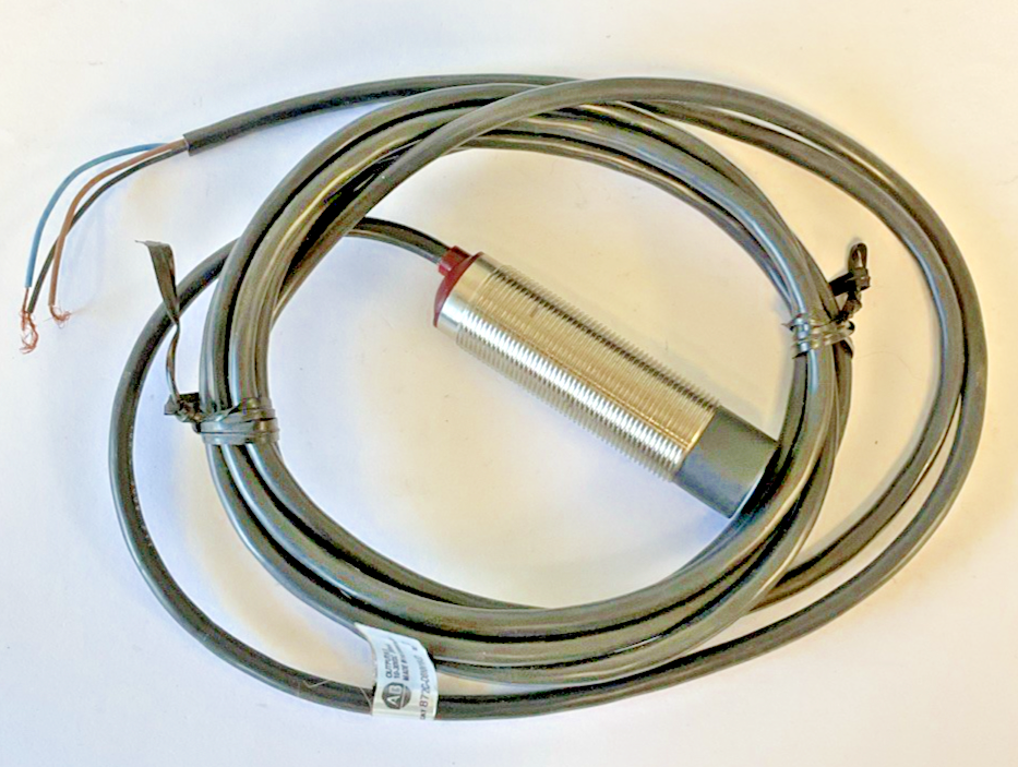 ALLEN BRADLEY 872C D8NN18-E2 PROXIMITY SENSOR 10-32VDC SER.C 200MA