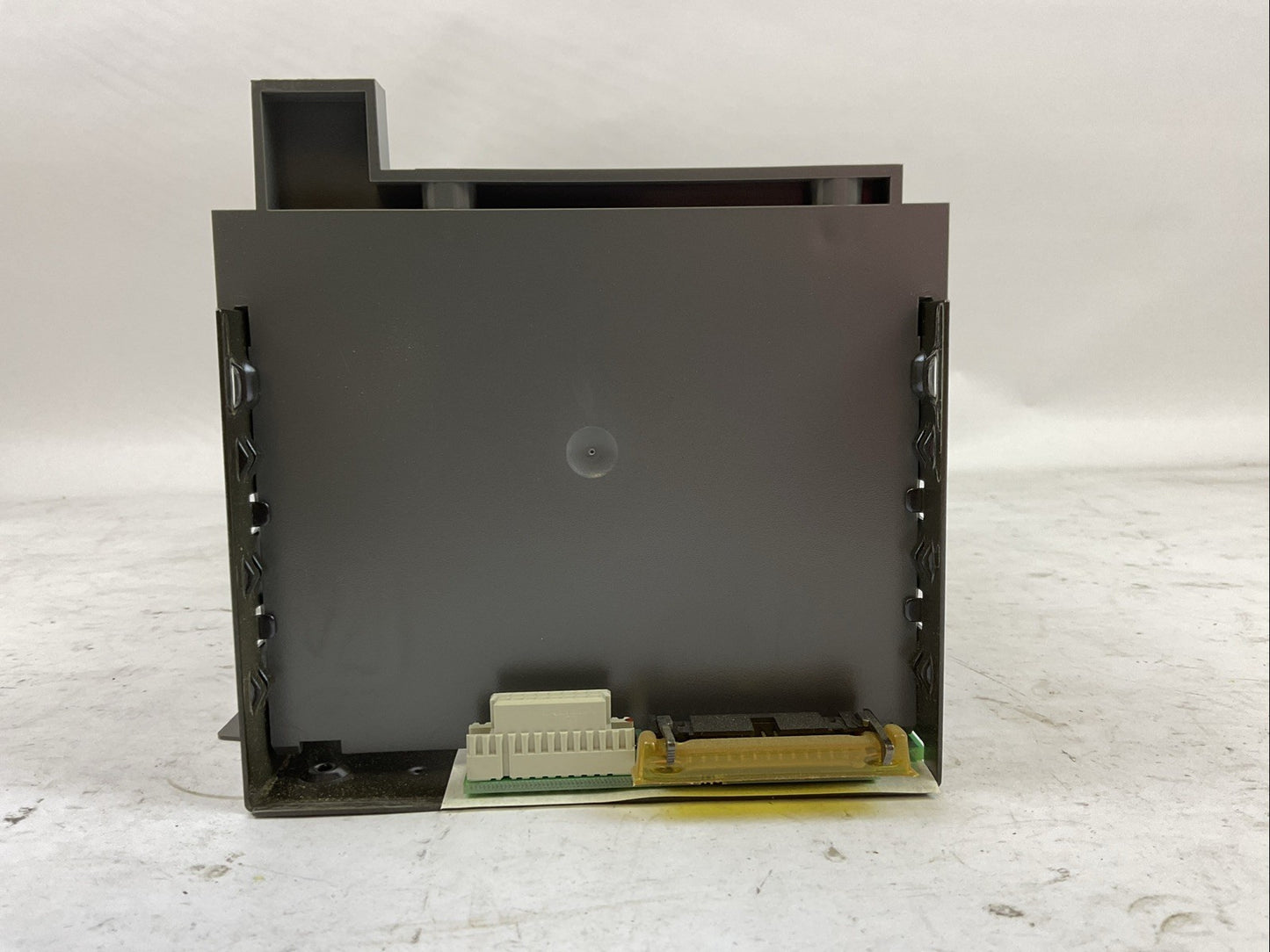 ALLEN BRADLEY 1746-A13 SLC 500 13-SLOT RACK SER B