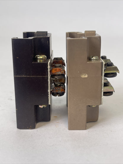 SYLVANIA CLARK PA 600V CONTACT BLOCK 1 N.O.-1N.C. CONTACTS PANEL MOUNT(LOT OF 2)