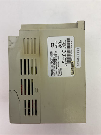 DELTA VFD007M43B AC DRIVE 0.75kW OUTPUT 3PH 0-480VAC 3A 2.3KVA 1HP MISSING COVER