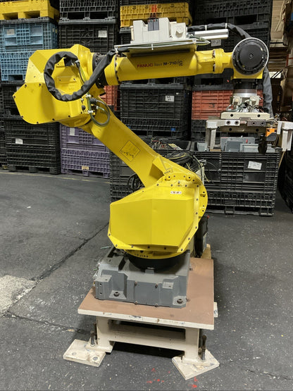 FANUC ROBOT M-710iC 70 R-30iB *28,226.0 HOURS* A05B-2610-B222 A05B-2255-C101#EMH