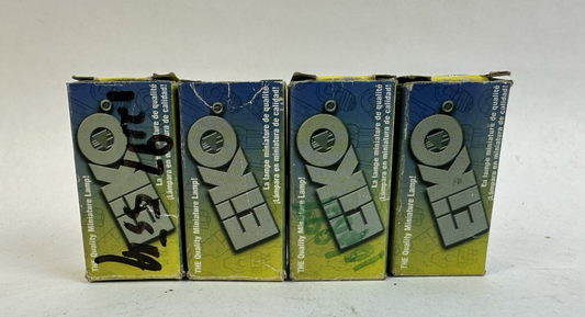 EIKO 386 MINIATURE LIGHT BULBS LAMP BOX OF 10 LOT OF 4