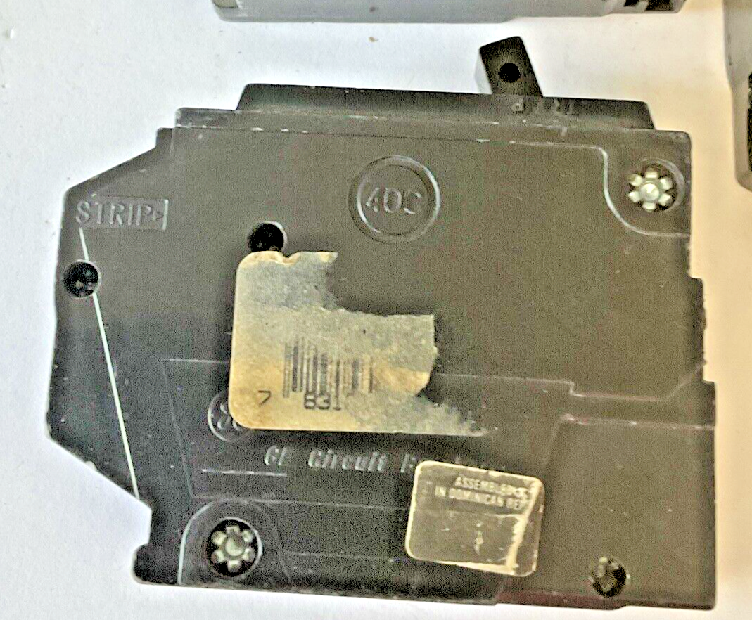 GENERAL ELECTRIC THQL1130 (2X), THQL1120 CIRCUIT BREAKER 120/240VAC**LOTOF3**