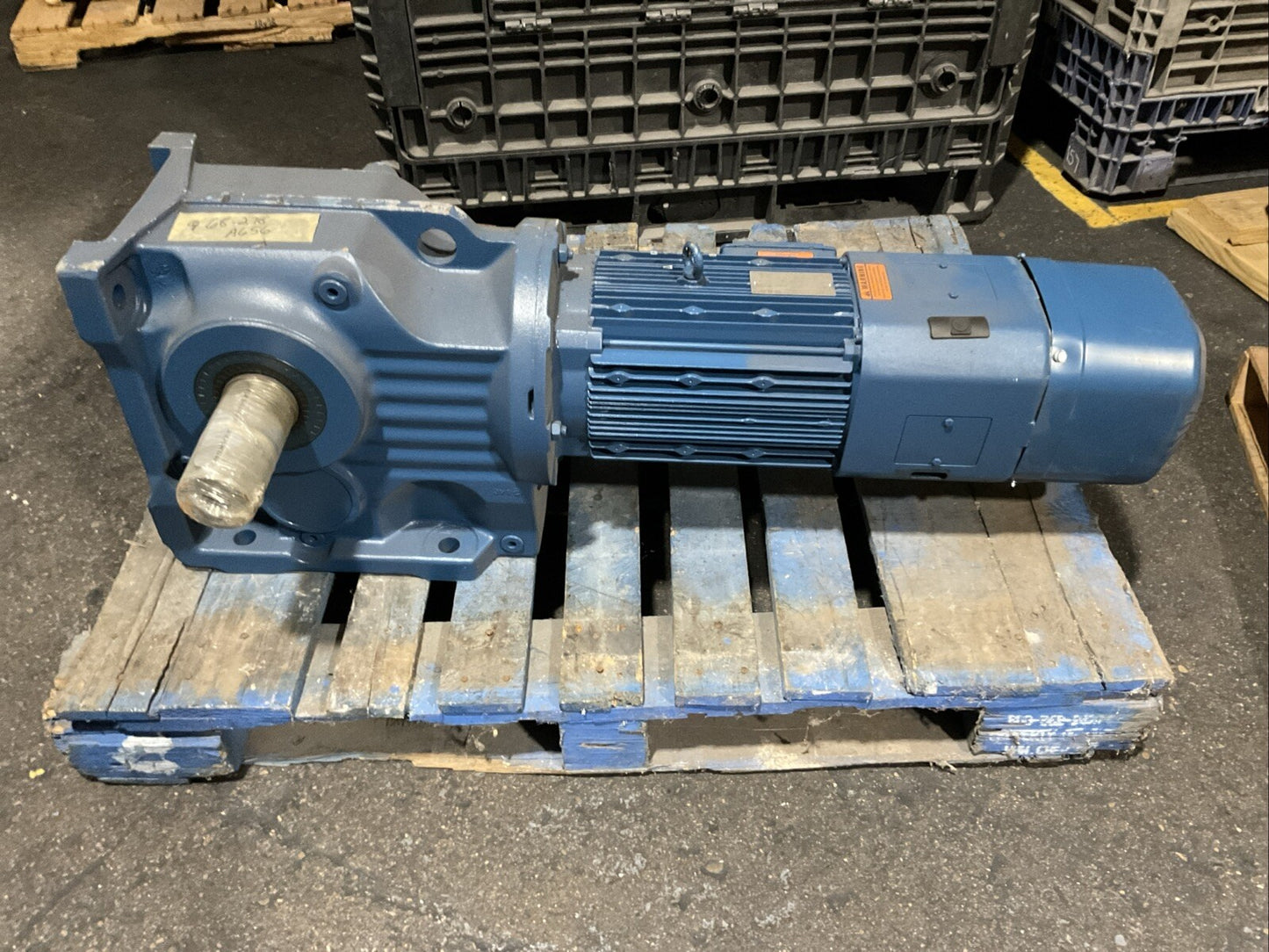 SEW-EURODRIVE K97 DRE132M4BE11HR/AV1H GEAR MOTOR HZ 60 rpm 1755 V266/460Y