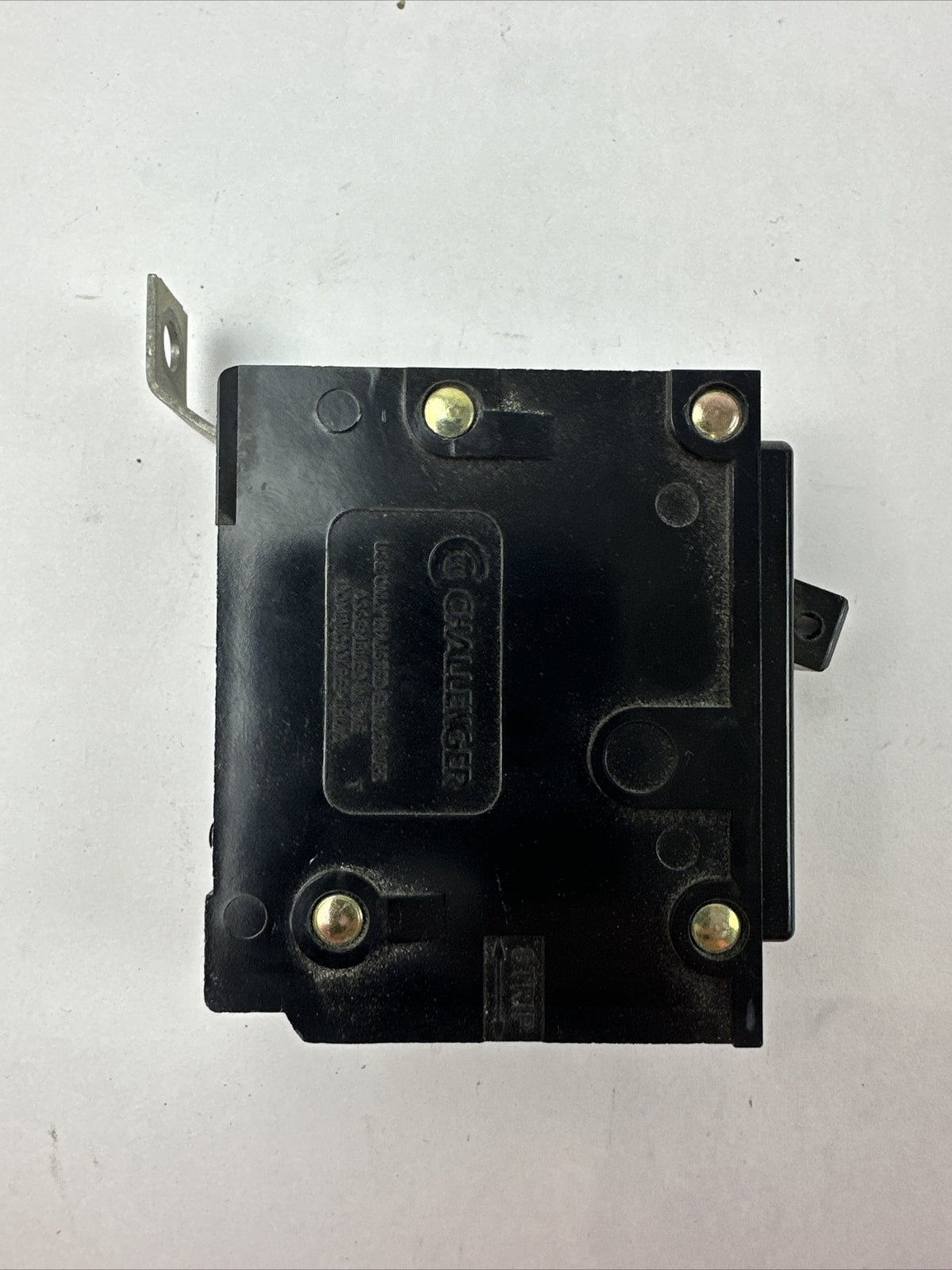 CHALLENGER CBB1015 CIRCUIT BREAKER 15AMP 1POLE 120/240VAC (LOT OF 10)