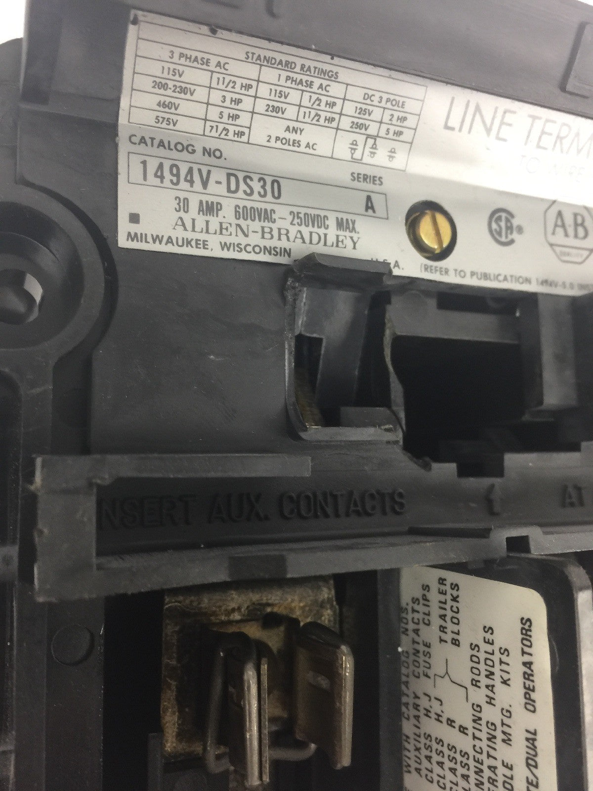 ALLEN BRADLEY 1494V-DH233 FUSIBLE DISCONNECT SWITCH KIT 30A 250V CHIPPED PLASTIC