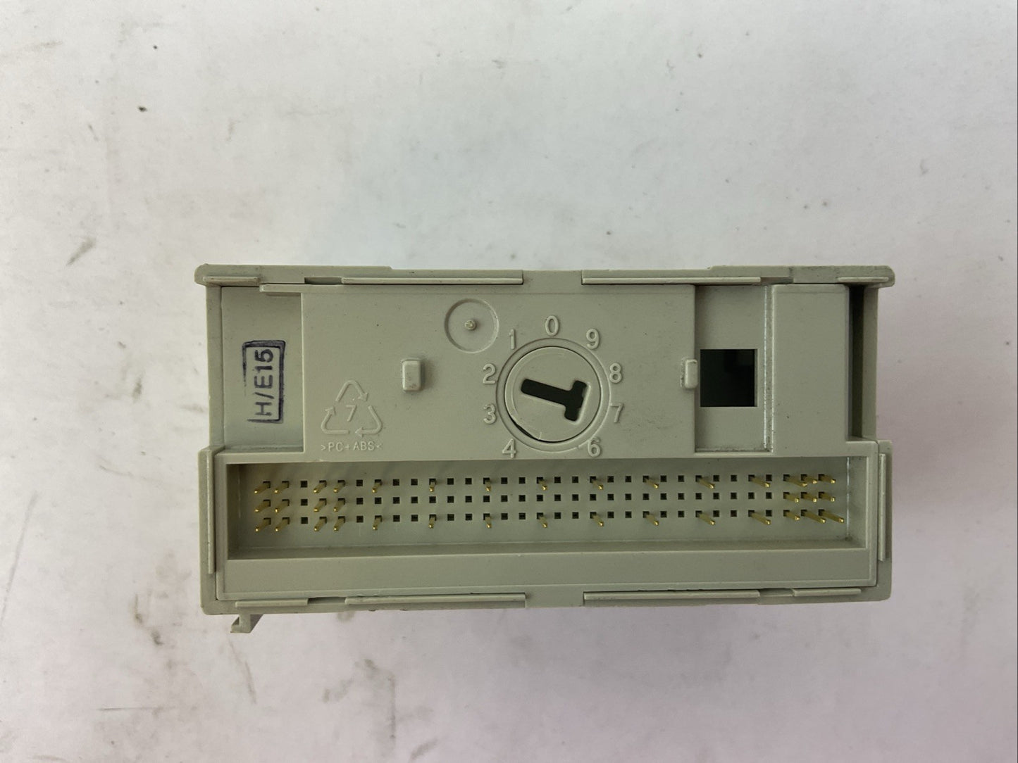 ALLEN BRADLEY 1794-OB16 SER A REV A01 24VDC SOURCE OUTPUT MODULE