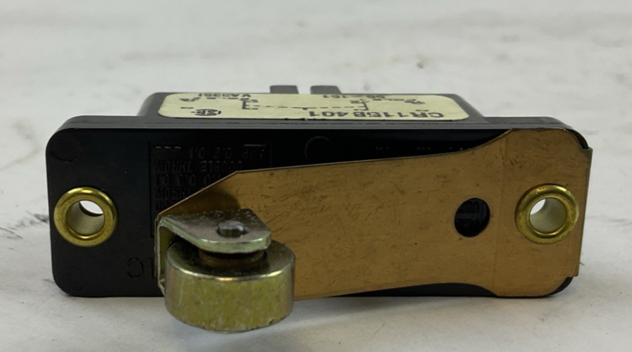 GE CR115B401 LIMIT SWITCH SNAP ACTING W/ROLLER LEVER 600V 2N.O.-2N.C.